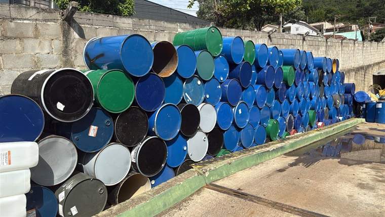 Tambores de ferro 200L